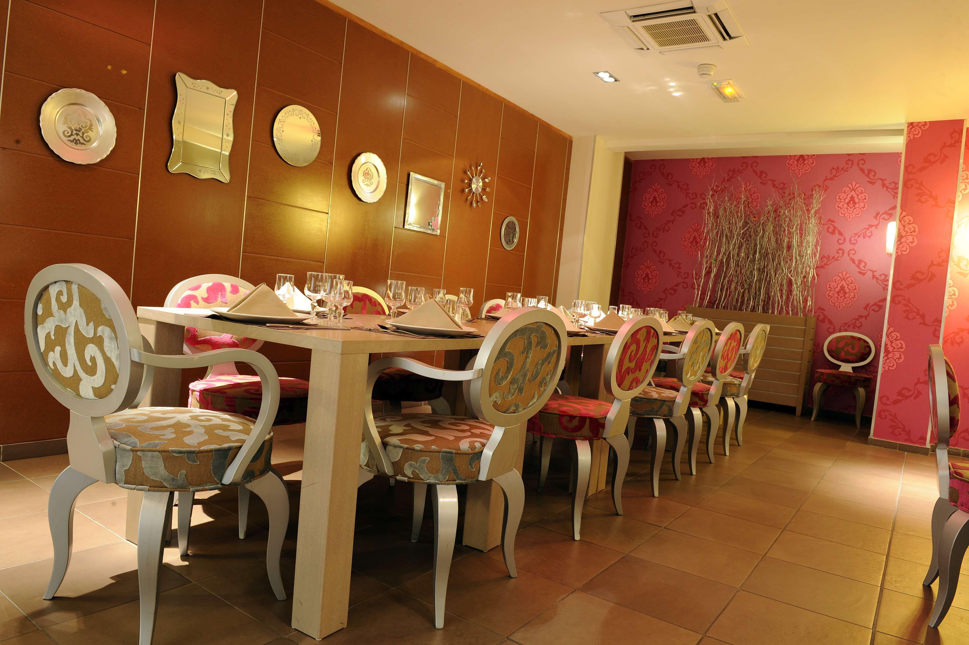Atrium Centre 3*